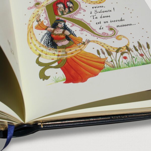 Livre Le Cantique des Cantiques détail décor enluminure d'une page intérieure exemplaire luxe Editions Larroque