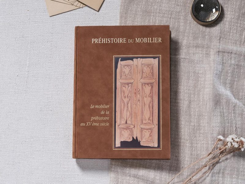 La Préhistoire du Mobilier livre de collection édition LARROQUE exemplaire livre relié