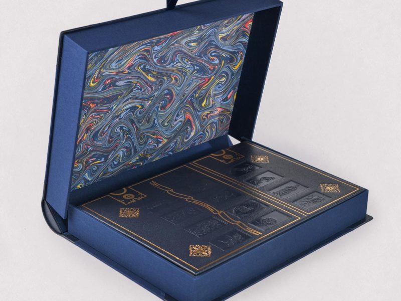 Les Fables de La Fontaine livre de collection édition LARROQUE bleu coffret