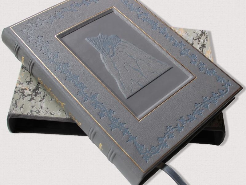 Reliure cuir gris du livre Les Cathares exemplaire luxe