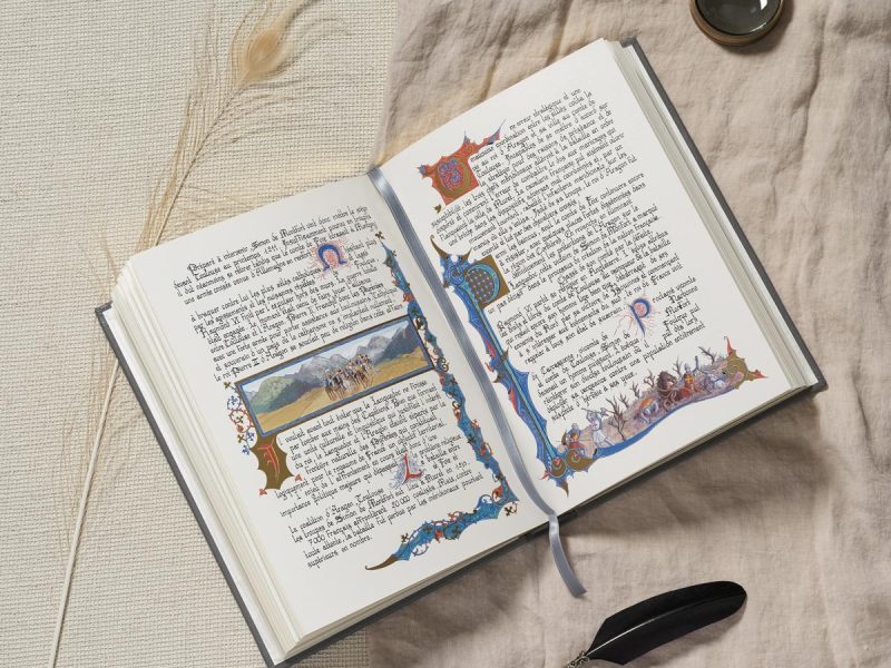 Les Cathares livre de collection édition LARROQUE exemplaire Luxe livre ouvert